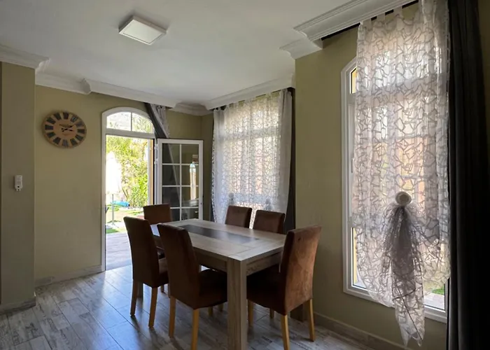 Lady#luxury Вілла Адехе